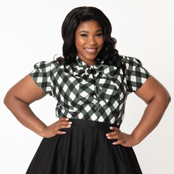 Unique Vintage Tops - NWT Unique Vintage Green Bow Top